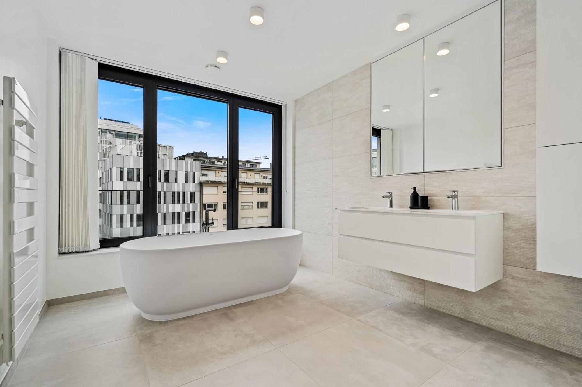 Upscale Urban Style & Comfort For Six Appartamento *